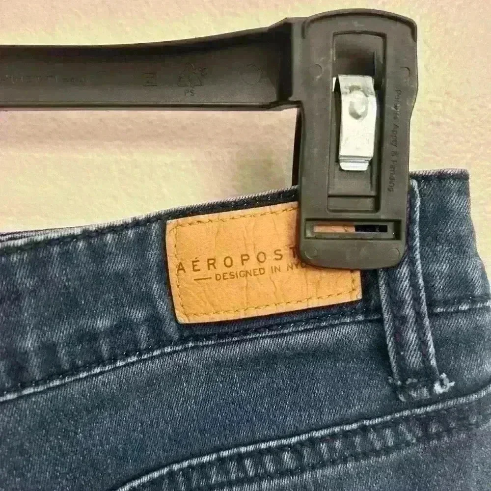 Aeropostale womans dark blue Jean shorts 4
